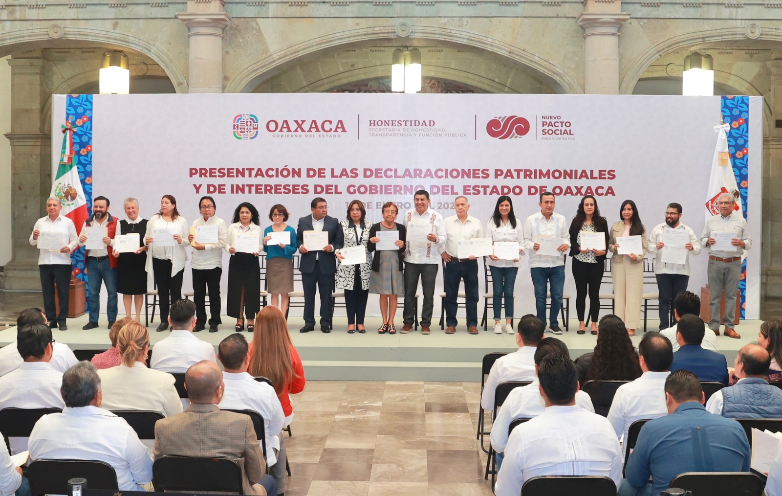 Gobernador de Oaxaca y Gabinete Legal y Ampliado presentan declaraciones patrimoniales