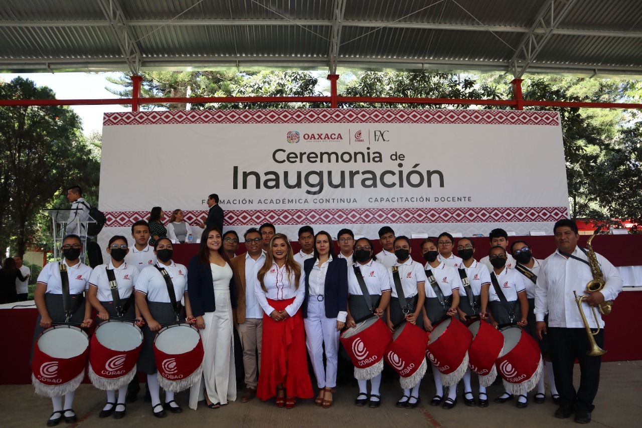 Capacita COBAO a su personal docente; busca elevar calidad educativa
