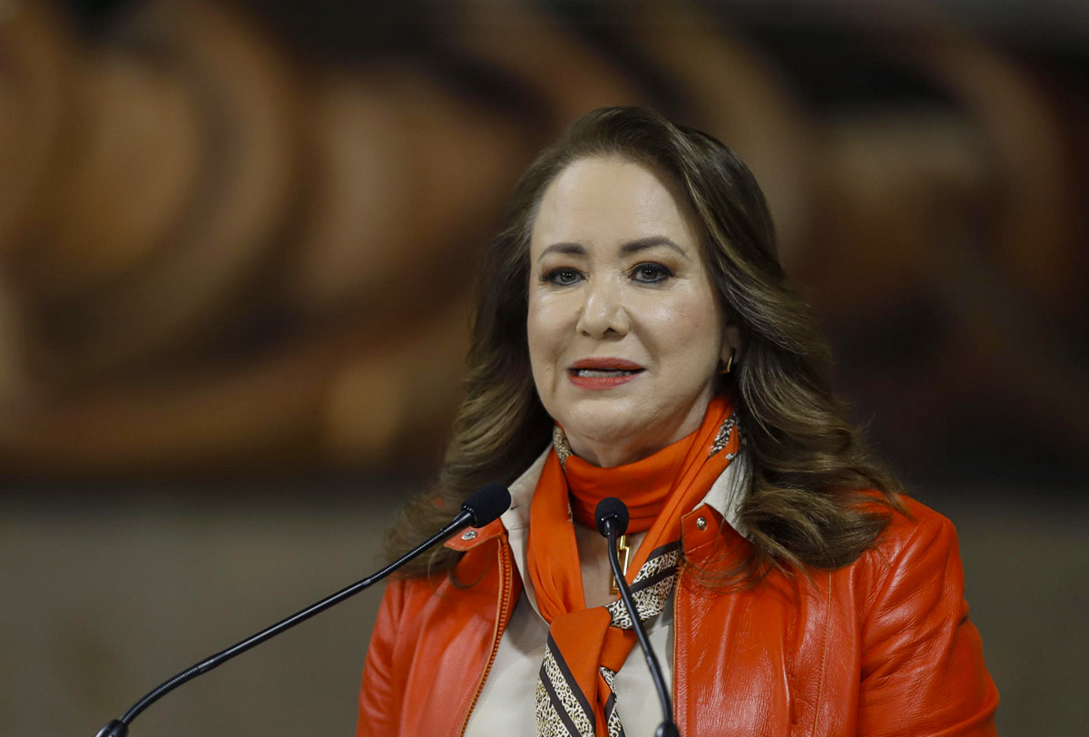 Plagio de Yasmín Esquivel: Dice la SEP que no puede cancelar el título