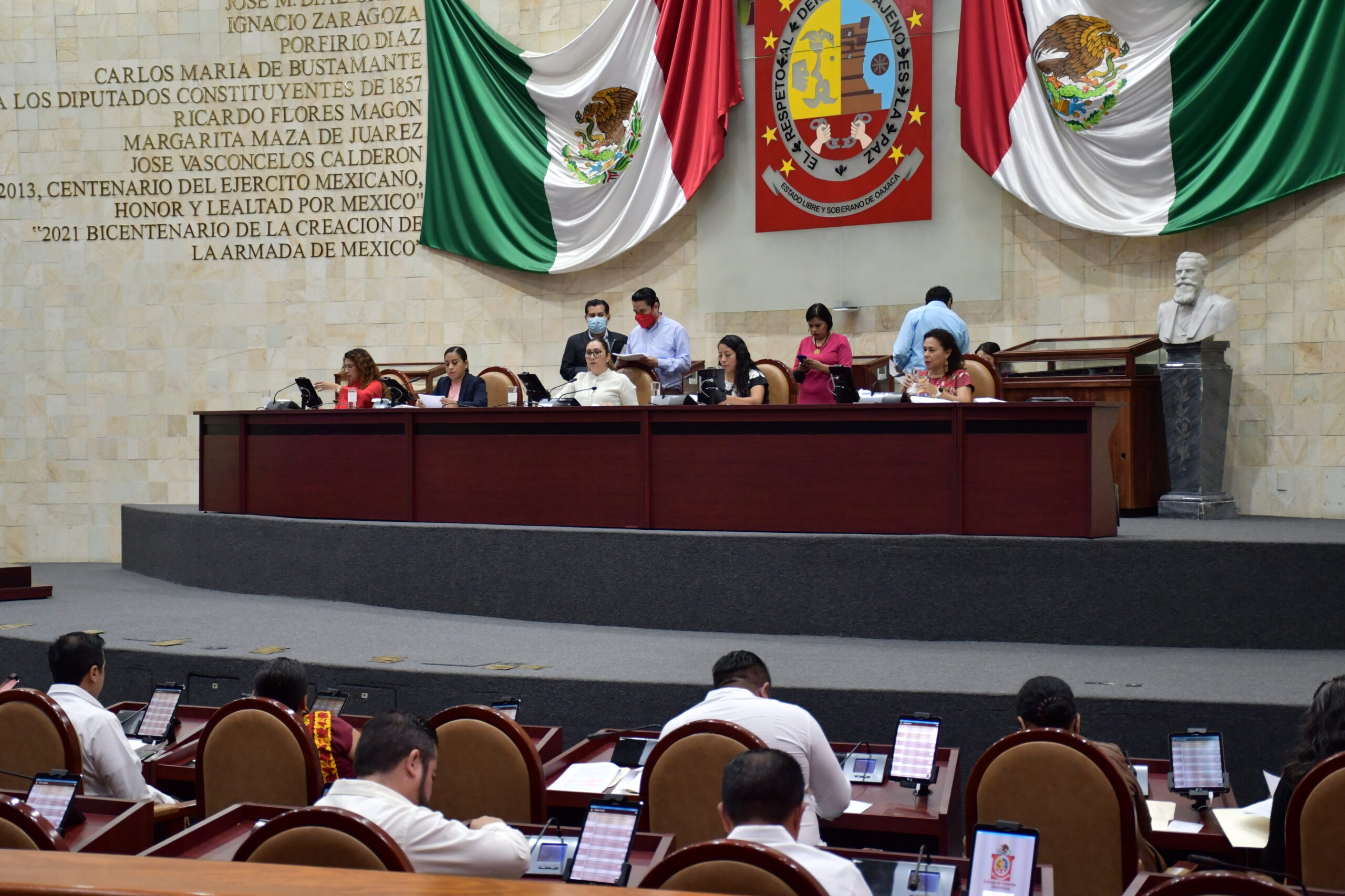 Presenta Gobernador del Estado iniciativa de Ley de Austeridad ante el Congreso Local