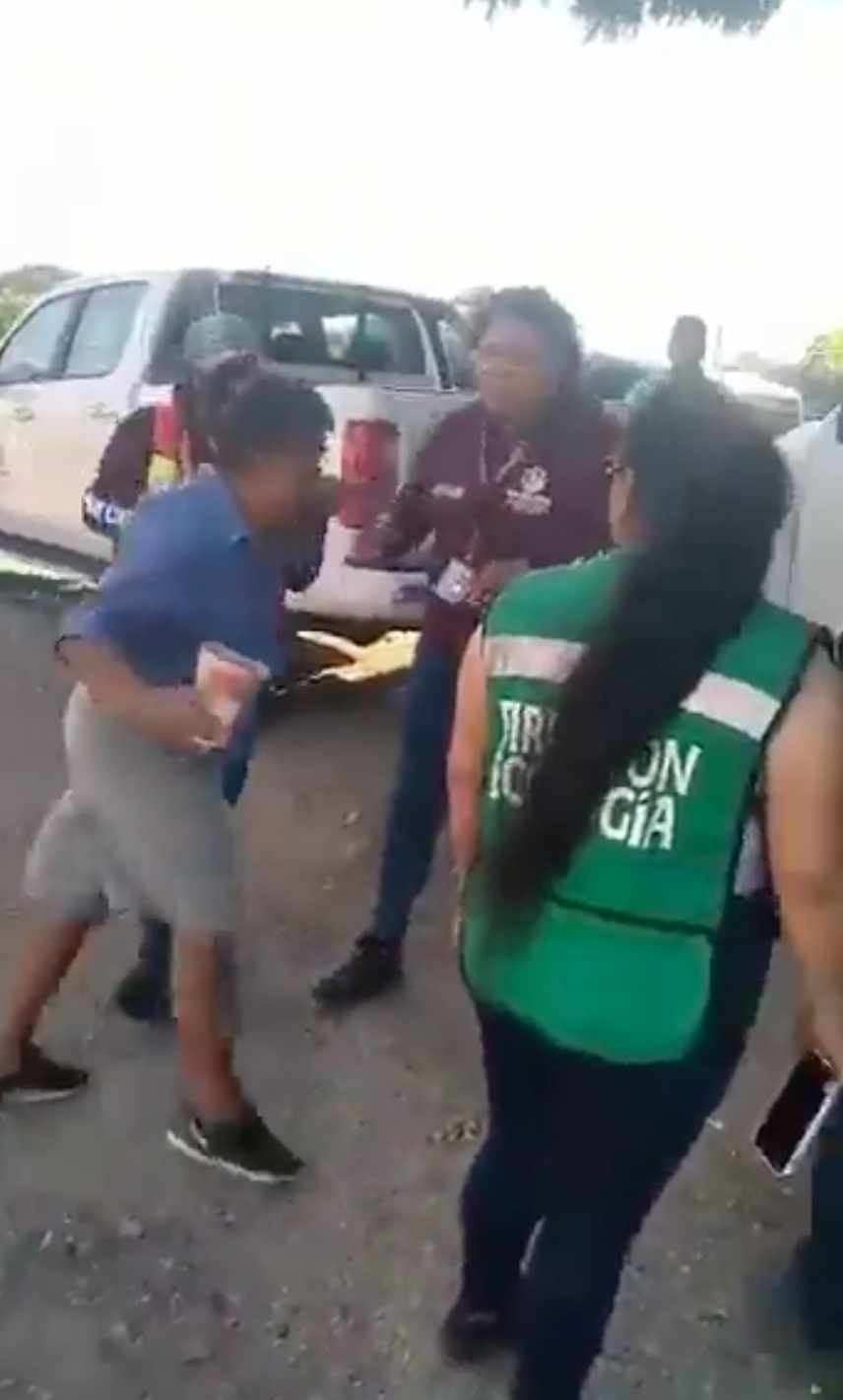 Un sujeto intentó prenderle fuego a una funcionaria en Oaxaca… y quedó libre