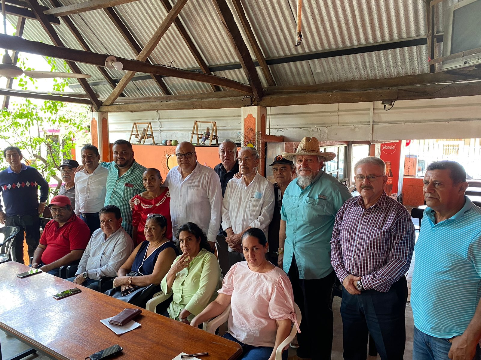 Reconocen en Loma Bonita liderazgo y empuje de Javier Villacaña