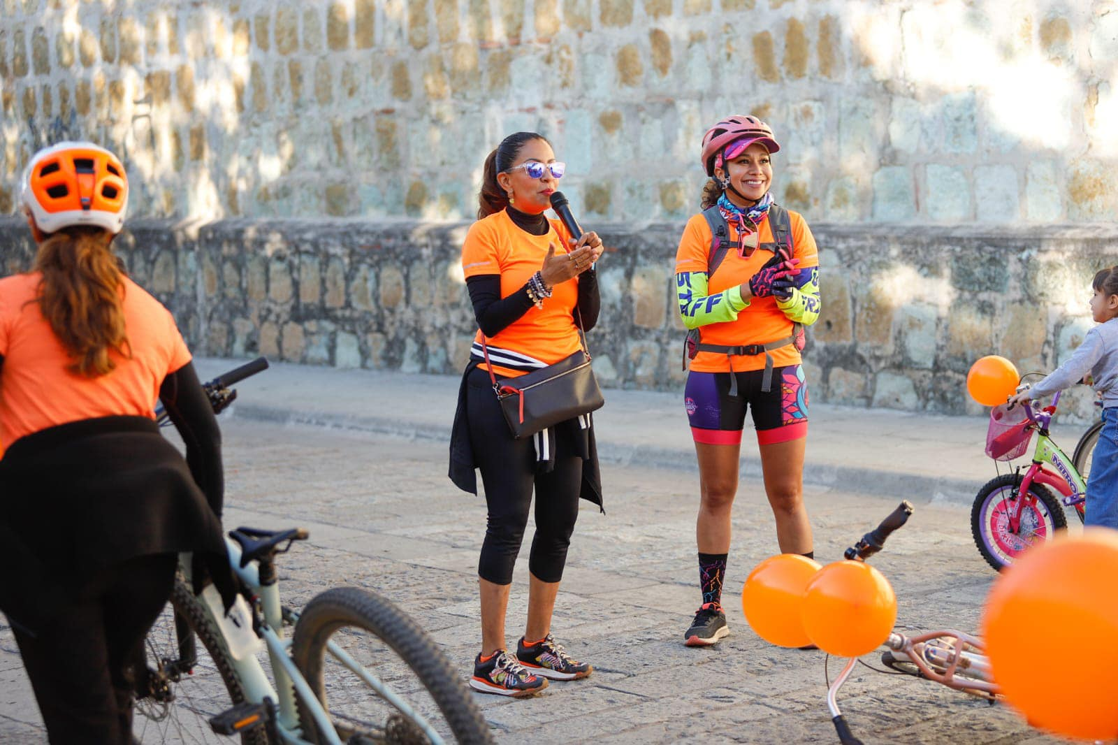 Ciclistas contra la violencia de género hacen rodada masiva en Oaxaca