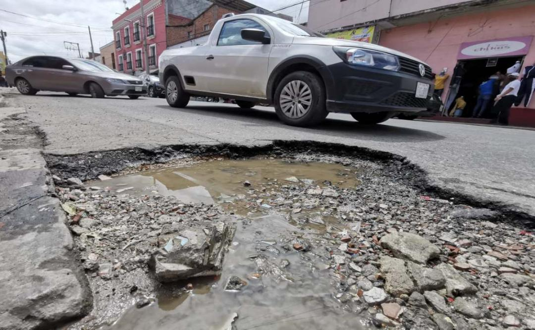 Baches en las calles, el principal problema en Oaxaca de Juárez: INEGI