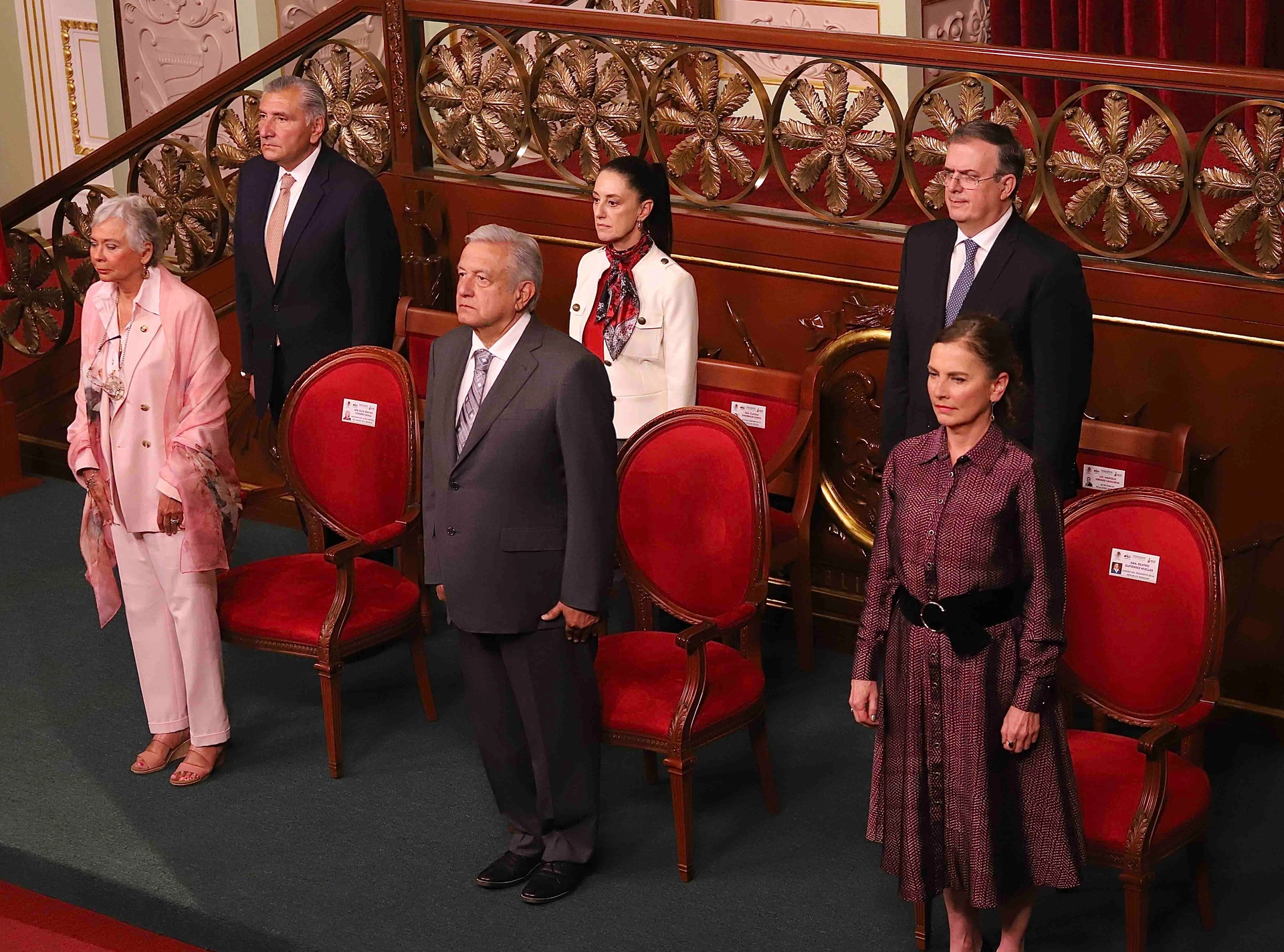 Los rostros de los tres principales candidatos ya son evidentes en la carrera presidencial