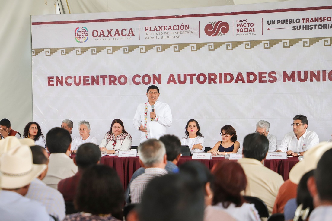 Priorizaremos obras encaminadas al desarrollo y bienestar de Oaxaca: Salomón Jara Cruz