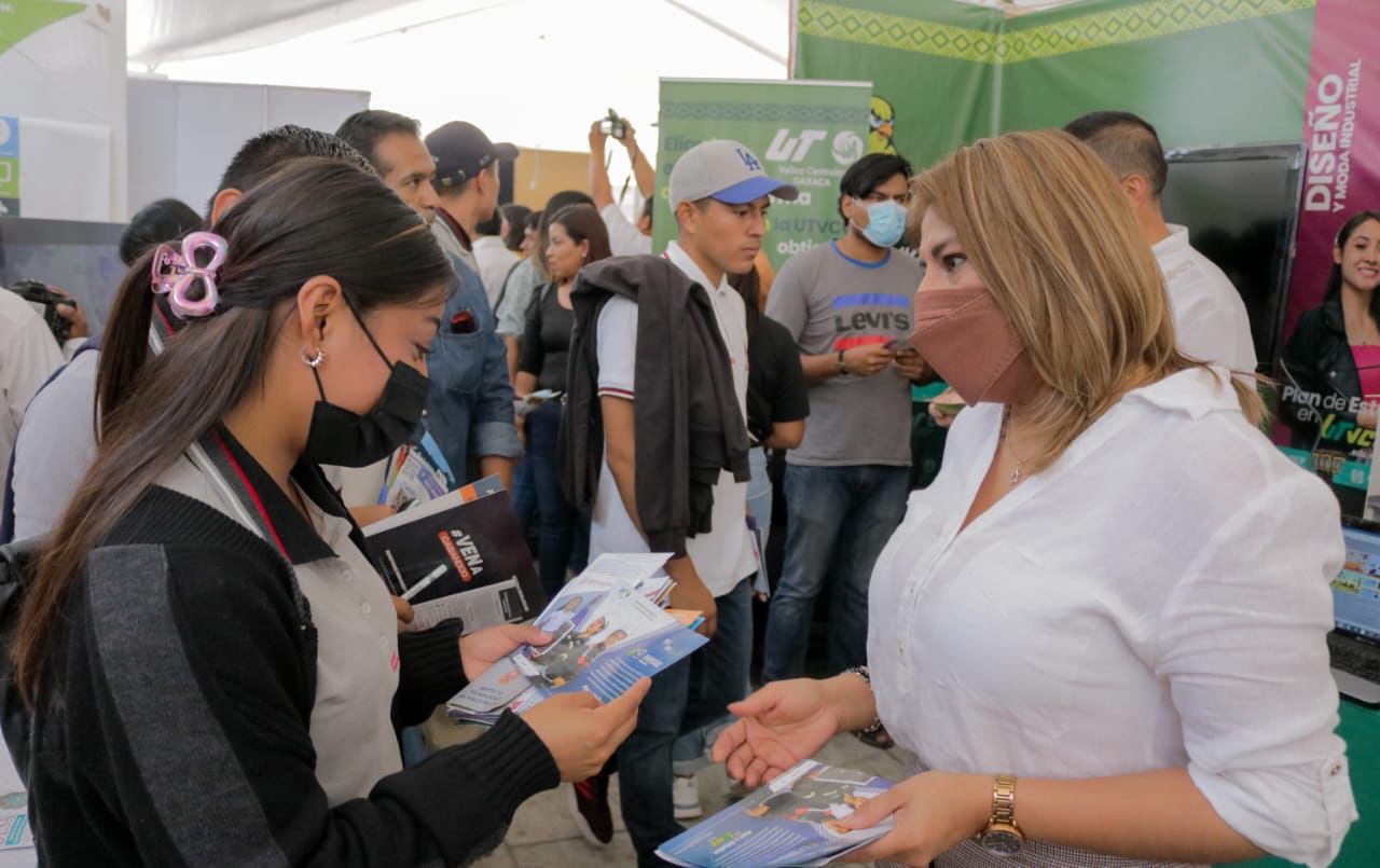 Convoca UTVCO a la juventud oaxaqueña a ser parte de esta casa de estudios