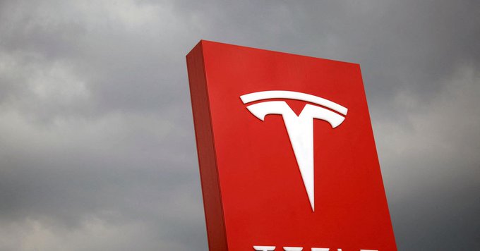 Tesla abre VACANTES de home office en México con requisitos mínimos