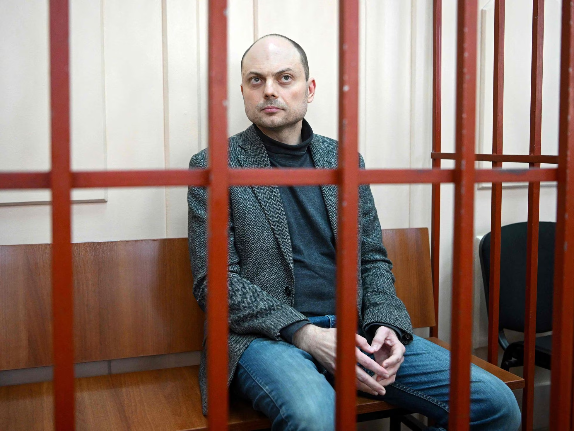 Principal opositor del gobierno ruso es condenado a 25 años de prisión