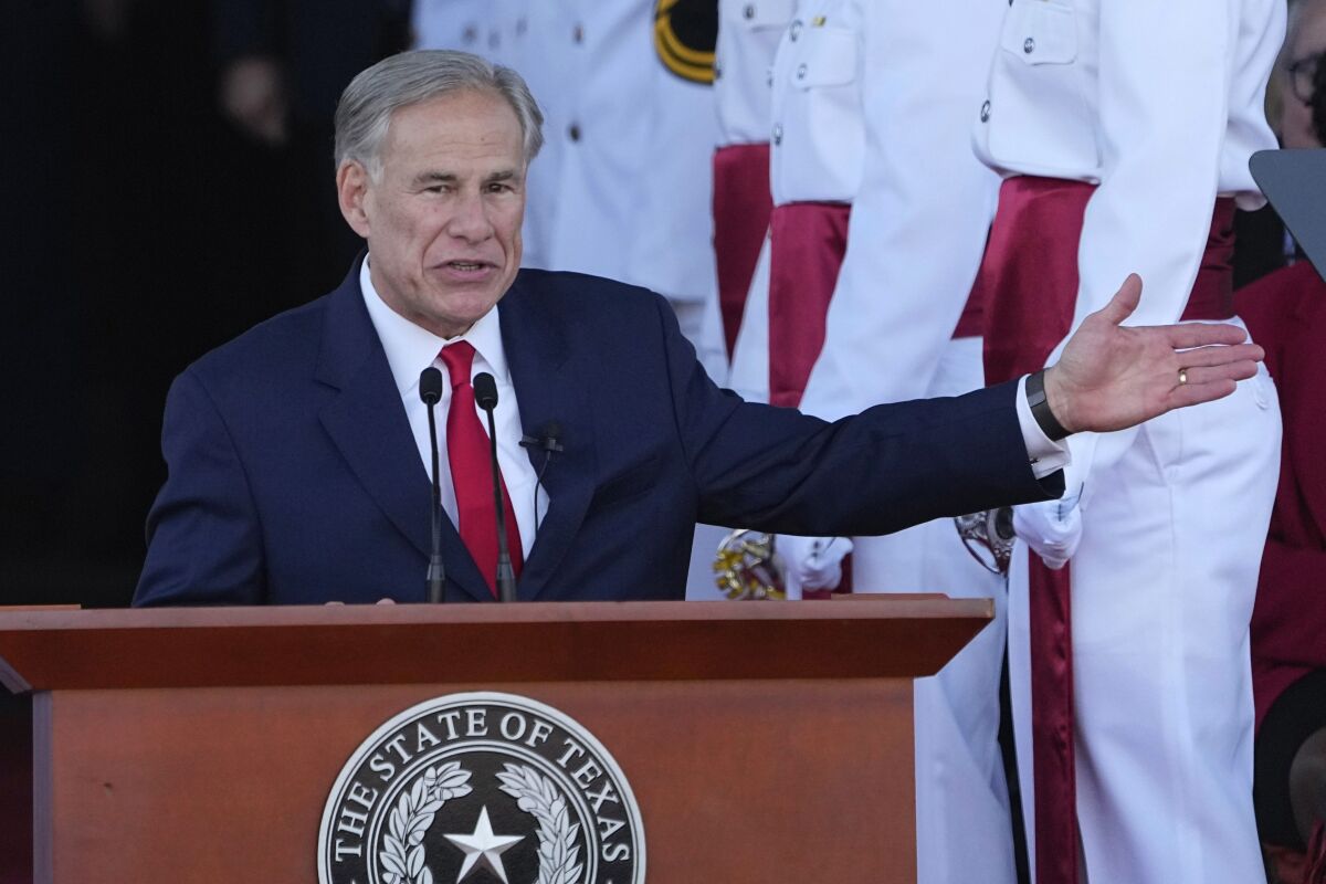 Texas despliega unidad de la Guardia Nacional en la frontera con México para evitar entrada de migrantes