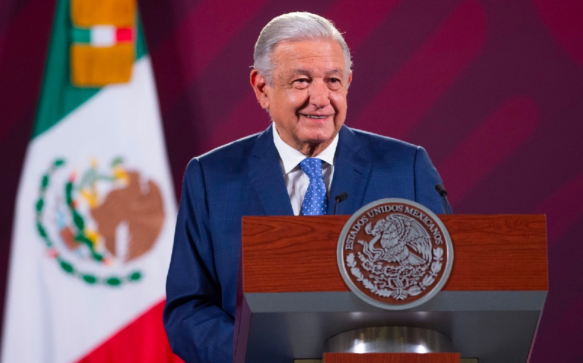 AMLO a Ebrard: la encuesta es el método y funciona muy bien