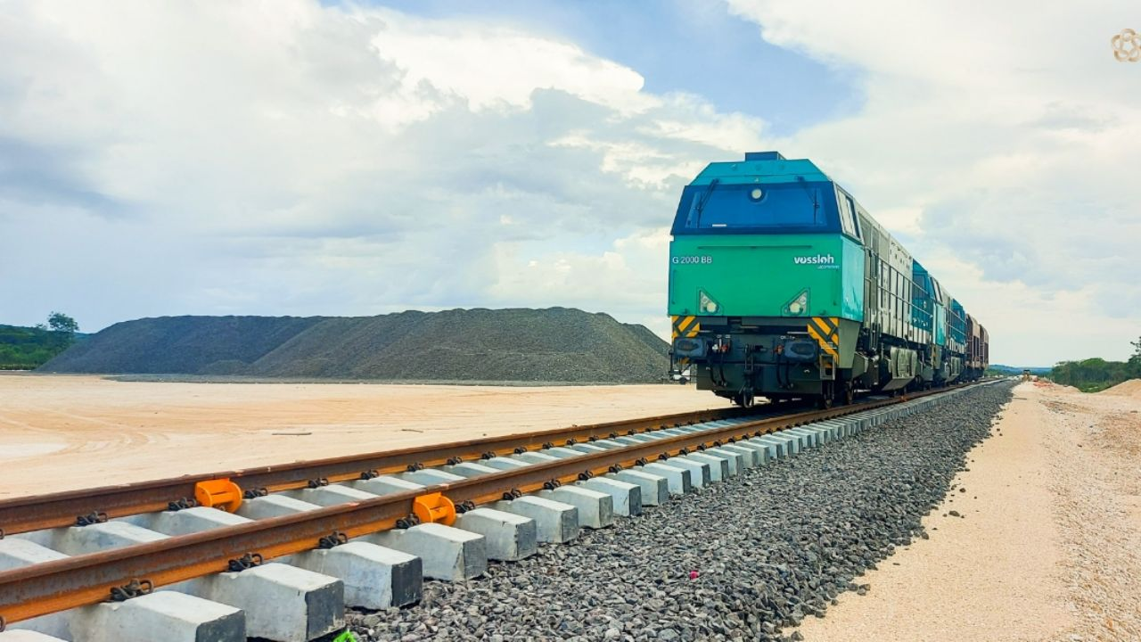 AMLO REPORTA AVANCE DEL 85% EN OBRA DELTREN MAYA.
