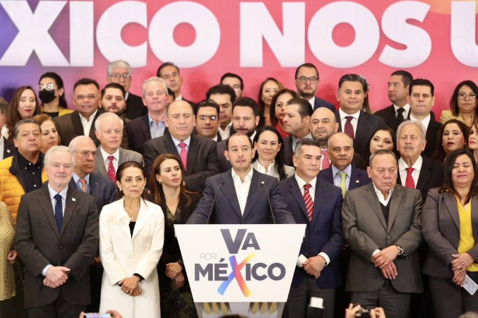 Ex consejeros se desligan de Va por México