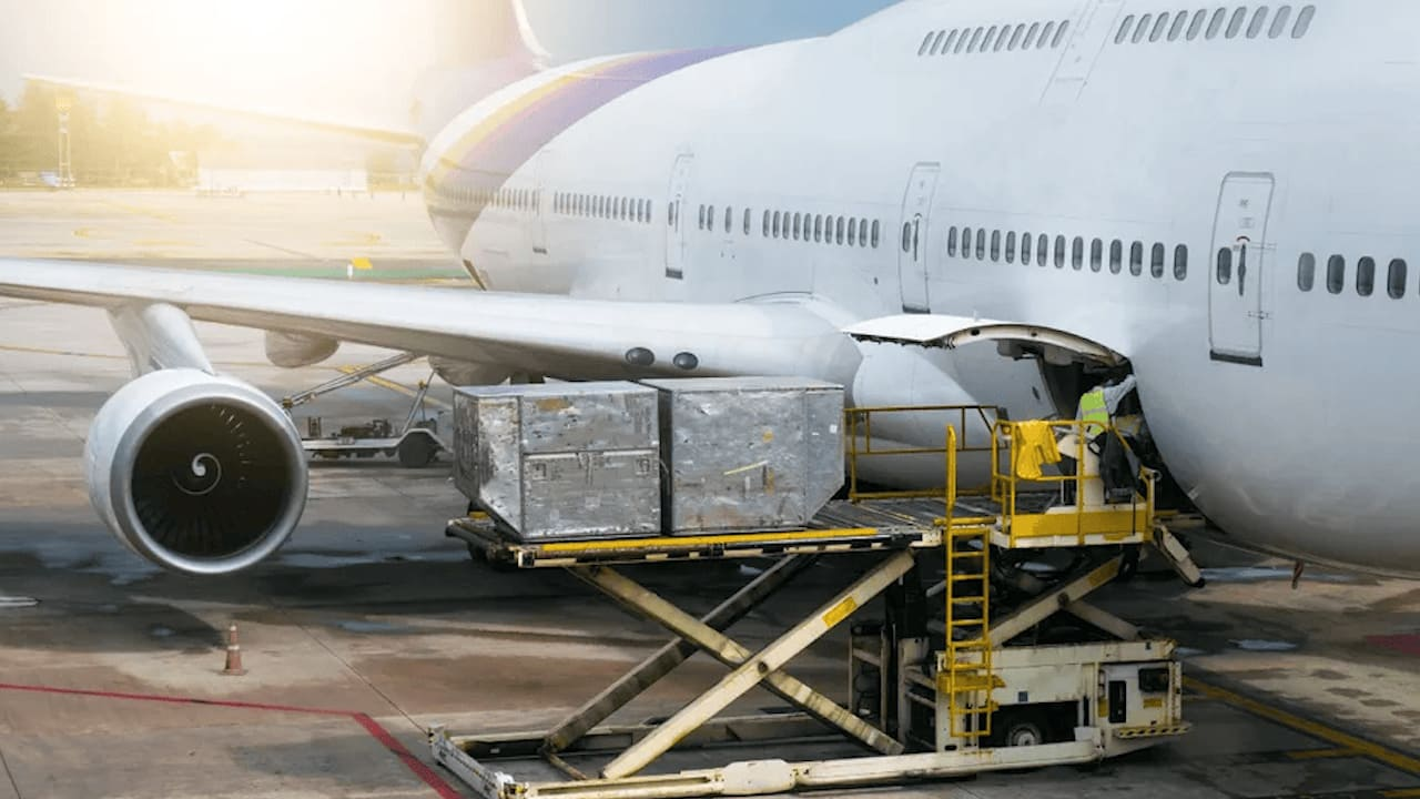 A Sedena y Marina, 13 aeropuertos en plazas conflictivas