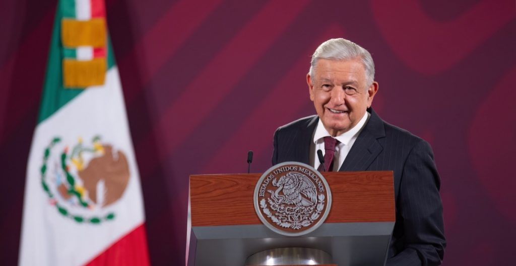 AMLO pide a ‘corcholatas’ no llevar porras a evento en Zócalo del 1 de julio: “cero politiquería”