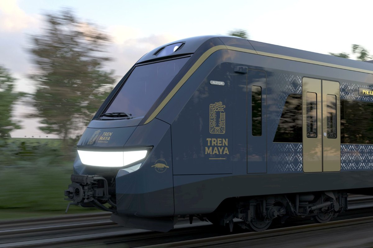 Termina construcción de primer convoy del Tren Maya; viaja a Cancún para iniciar pruebas