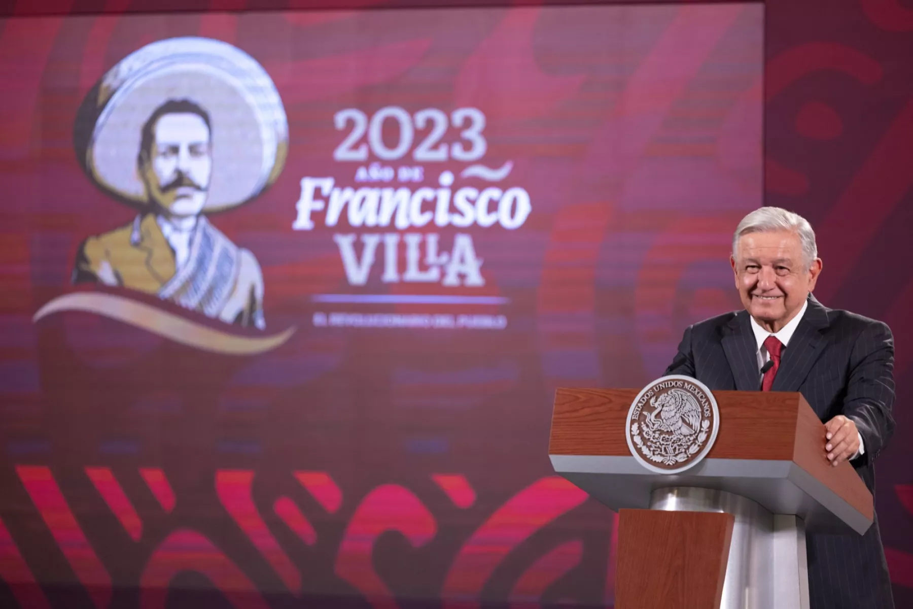 AMLO informa que hoy se reunirá con su gabinete para tratar tema de migración.