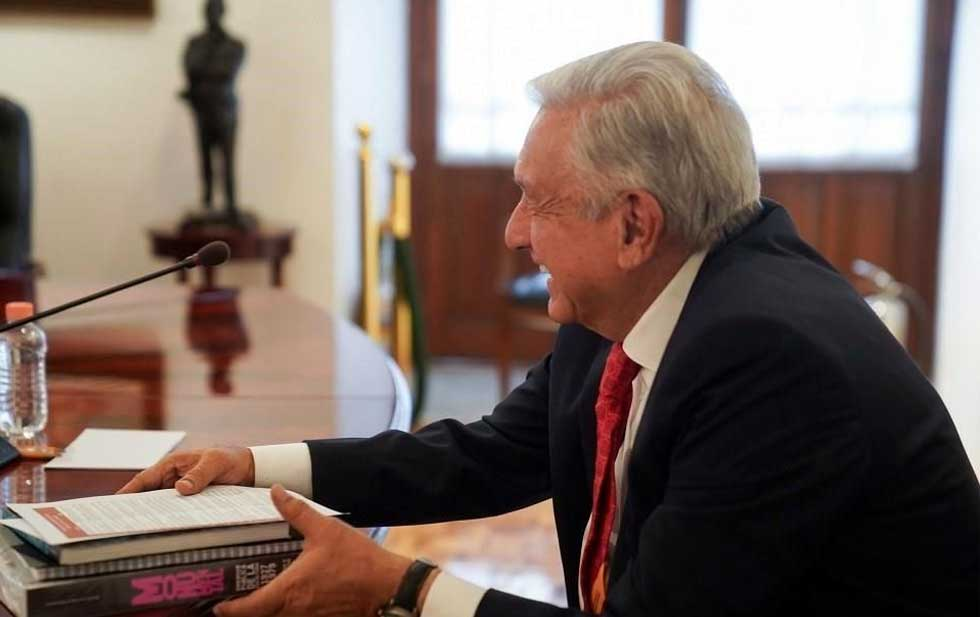 AMLO revisa plan migratorio con gabinete y gobernadores