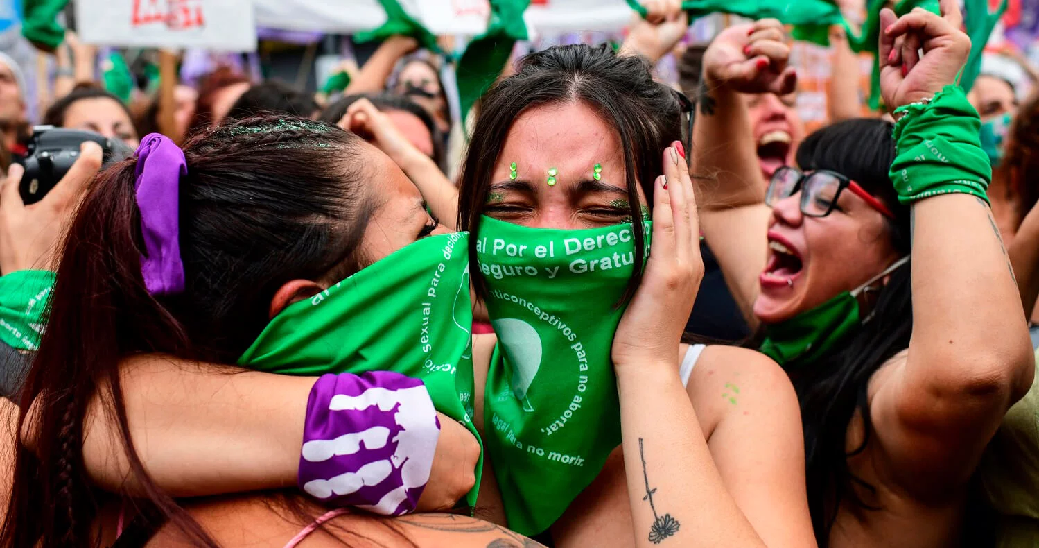 Inmujeres exhorta a 21 entidades a despenalizar el aborto.