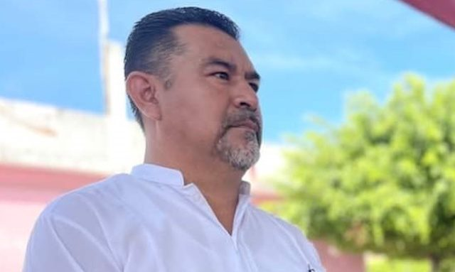 Extracción de material pétreo en Río de Reforma de Pineda; guaruras y suegro del edil disparan contra la población.
