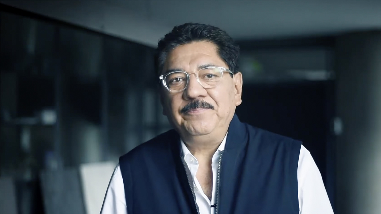 INE entrega constancias a 9 aspirantes a candidaturas independientes a la Presidencia.