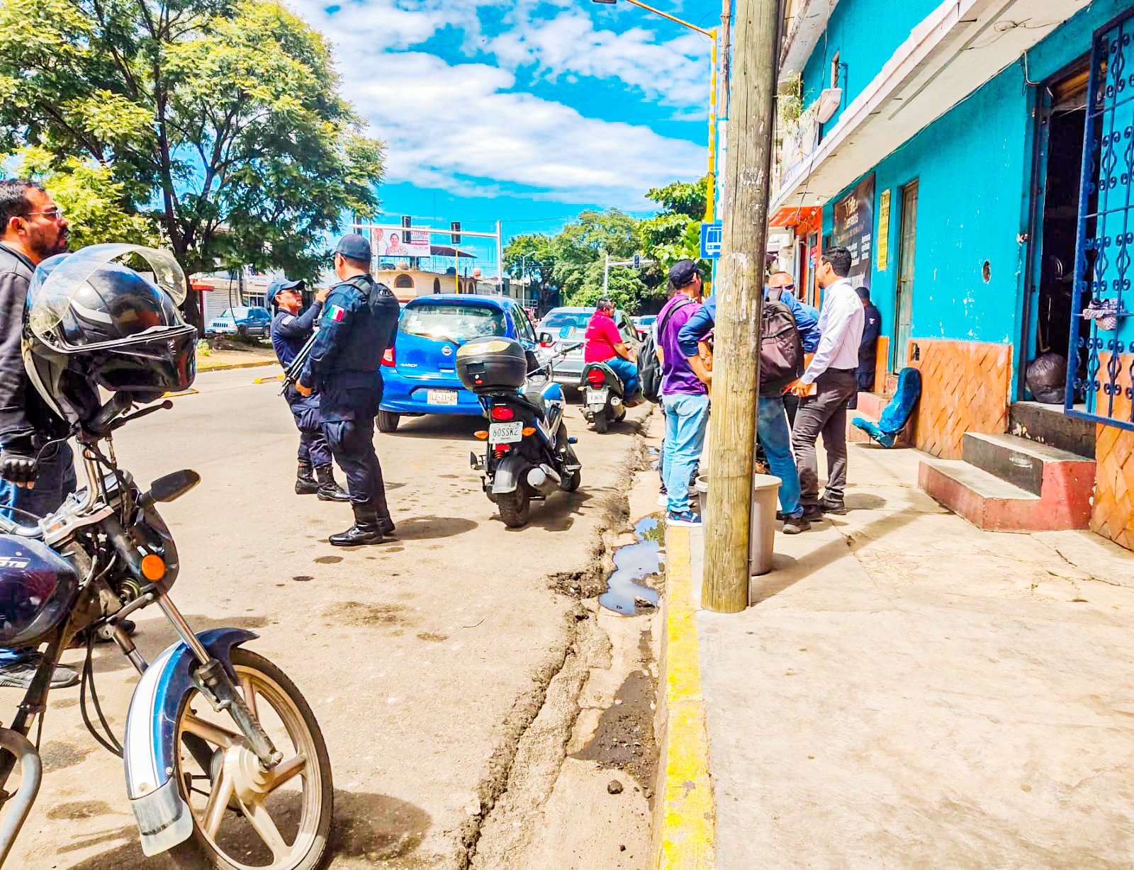 Clausuran puntos irregulares de venta de boletos de viaje a personas migrantes