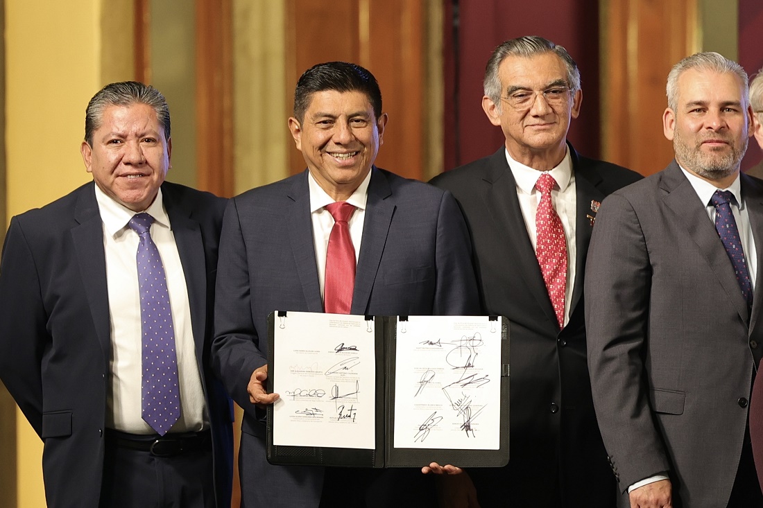 Firma Oaxaca Acuerdo Nacional para la Federalización del Sistema de Salud para el Bienestar.