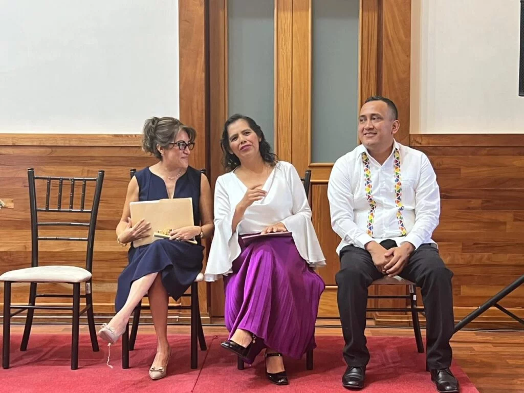 Renuncian Antonino Morales y Laura Estrada; van por senadurías.