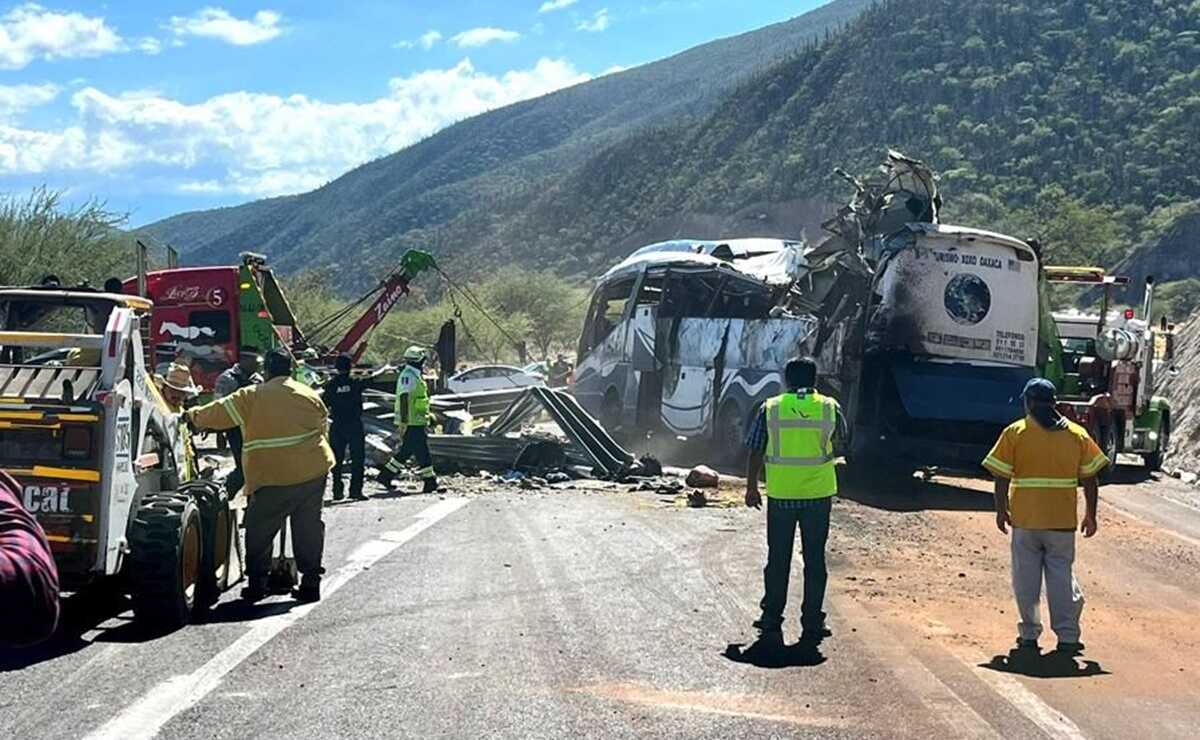 Detienen a chófer de autobús involucrado en accidente que dejó 16 muertos