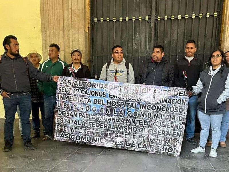 Autoridades de la Sierra Norte exigen conclusión de centro médico.