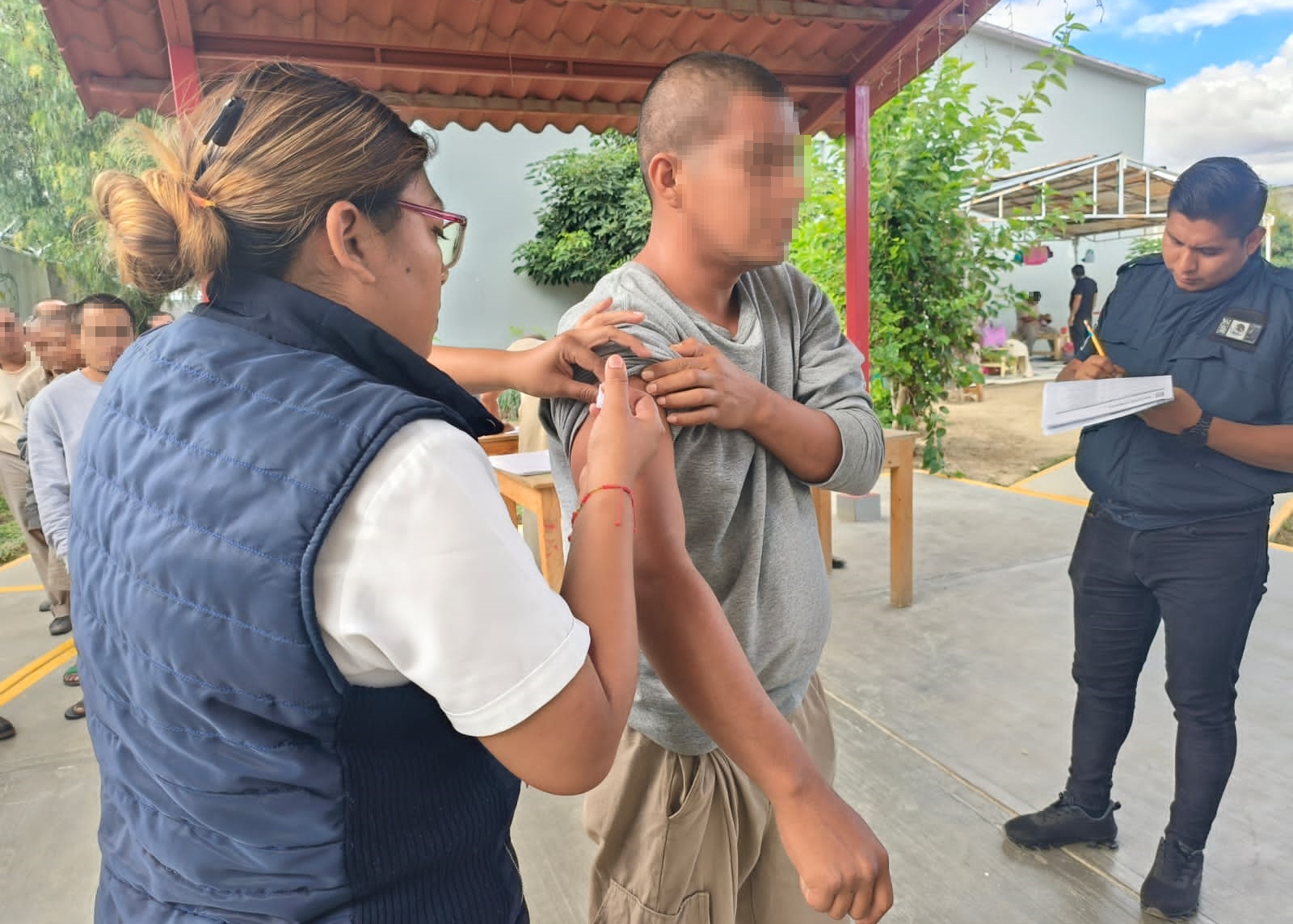 Personas Privadas de su Libertad reciben vacunas contra Influenza Estacional y Covid
