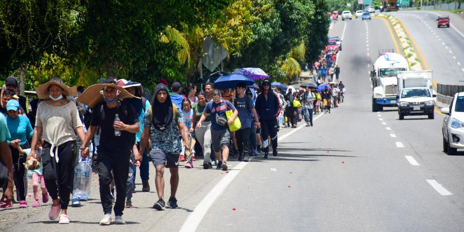 Caravana migrante se desintegra en Chiapas; acepta tramitar documentos en Huixtla