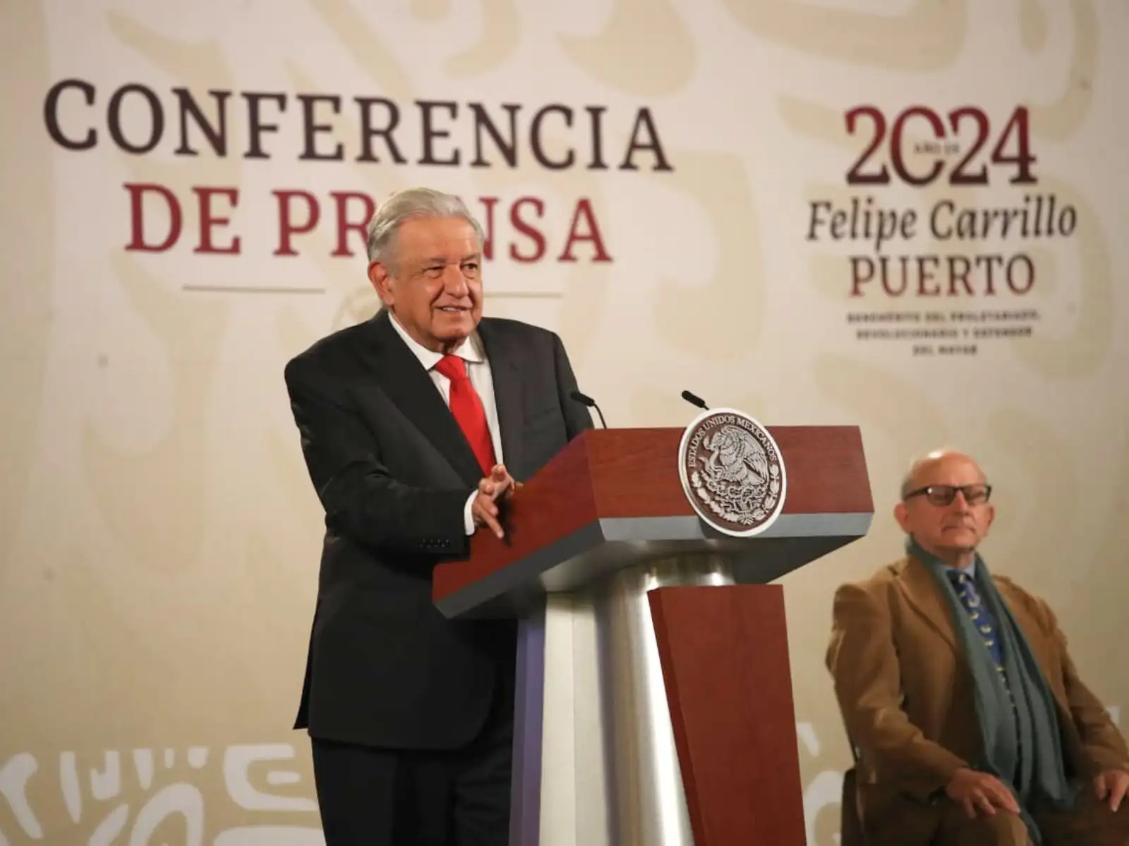 AMLO critica acuerdo firmado por el PRI y PAN previo a elección en Coahuila