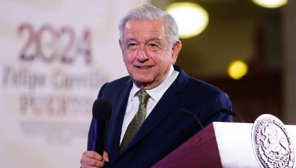 Megafarmacia está funcionando bien, tiene todos los medicamentos: AMLO