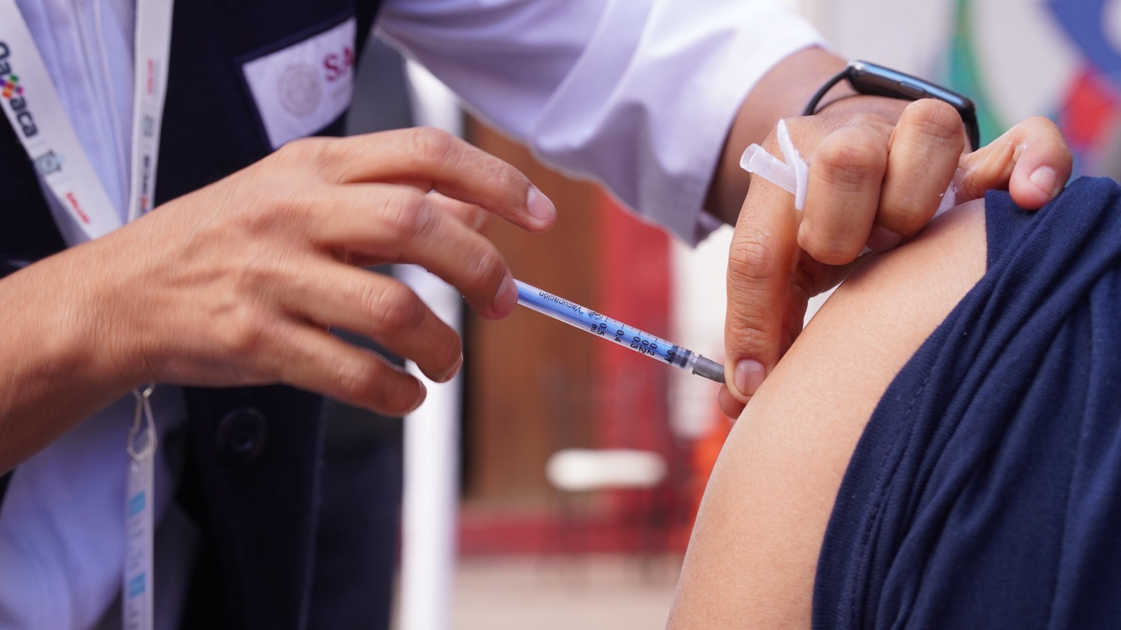 Llaman a vacunarse contra covid y VPH; autoridades ven falta de interés en aplicarse dosis