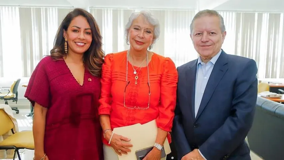 Sheinbaum recibirá agenda de mujeres al iniciar campaña