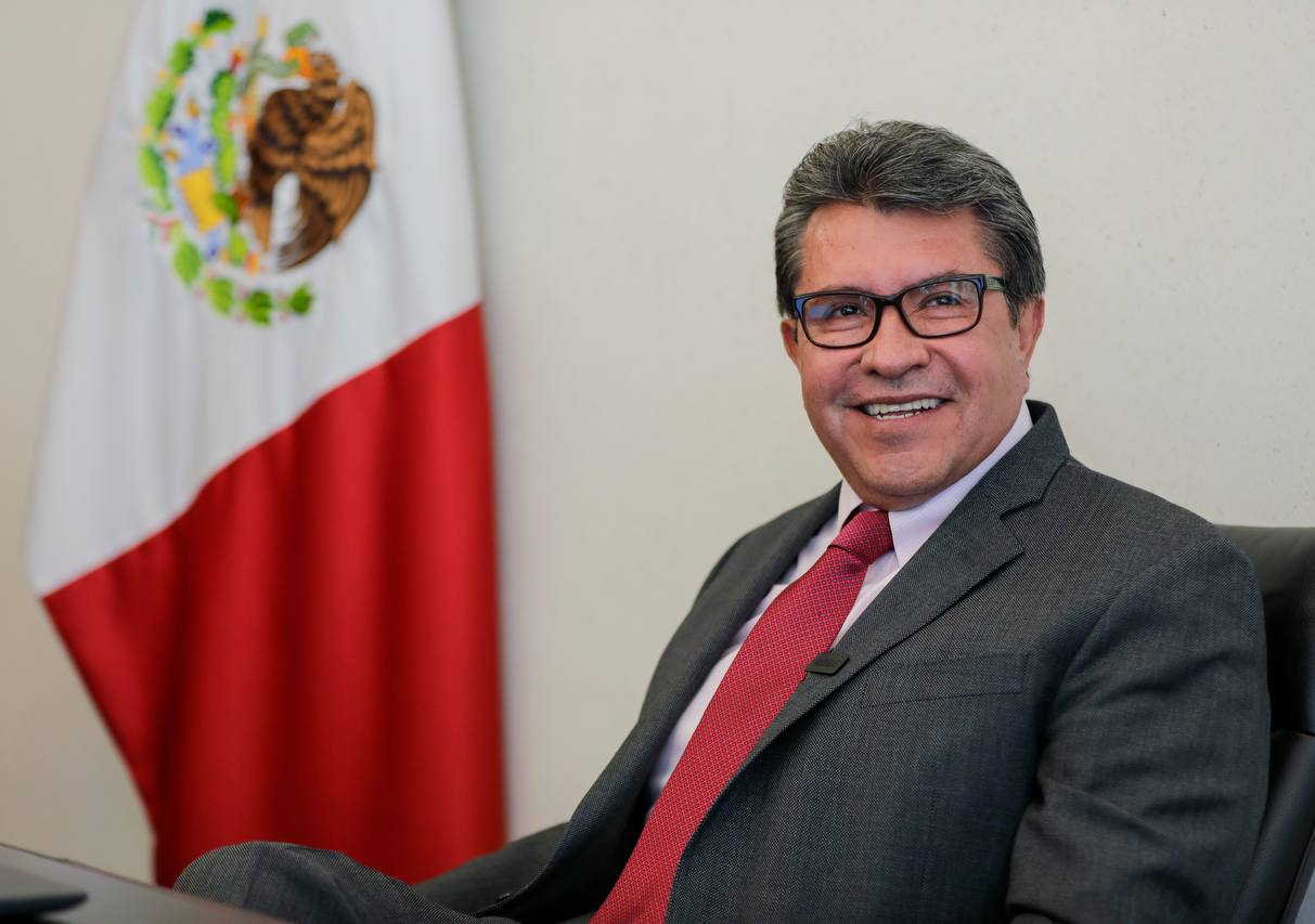 Monreal regresa a la coordinación de Morena en el Senado