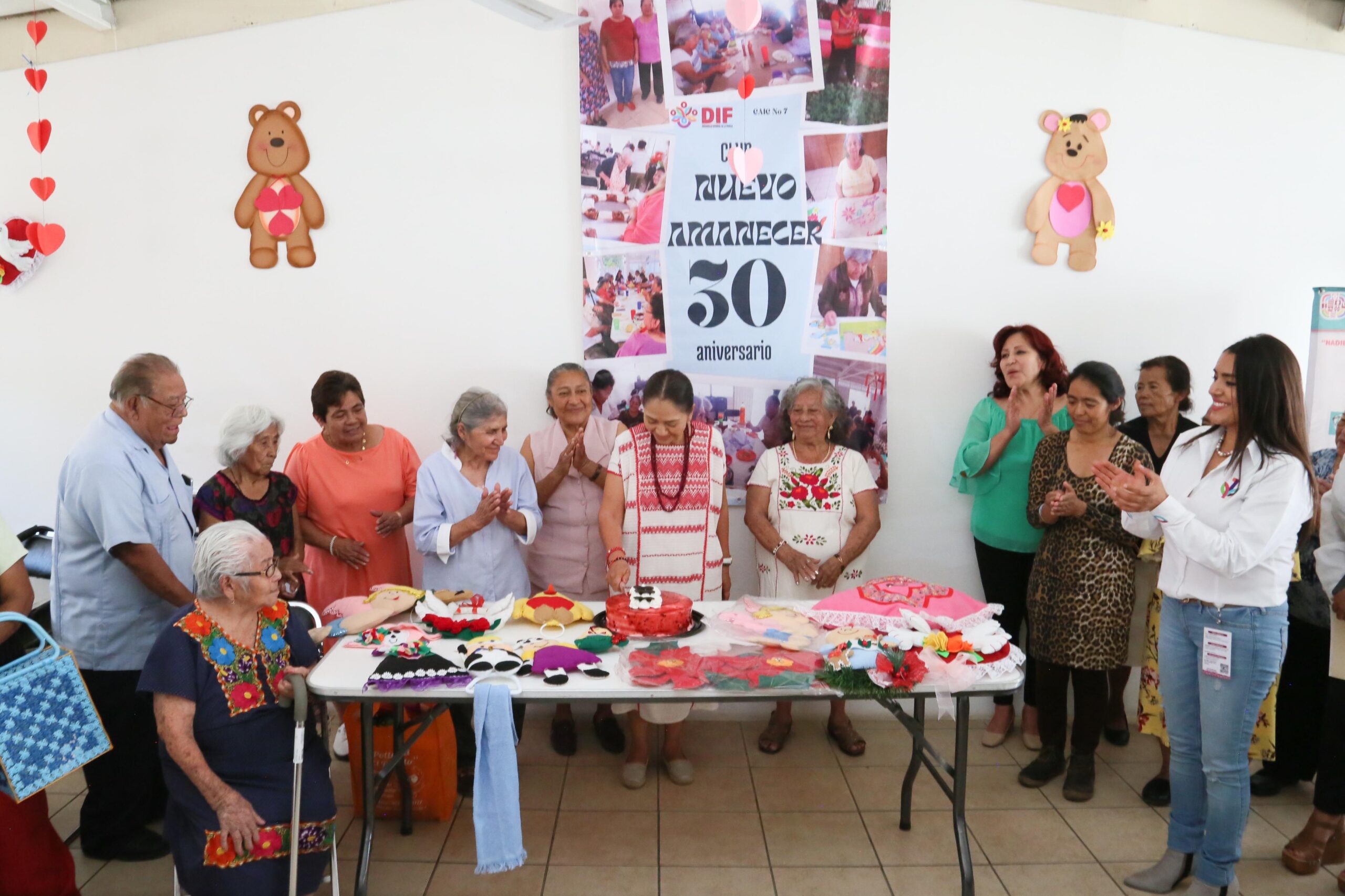 Equipa DIF Oaxaca CAIC 7 y Club del Adulto Mayor