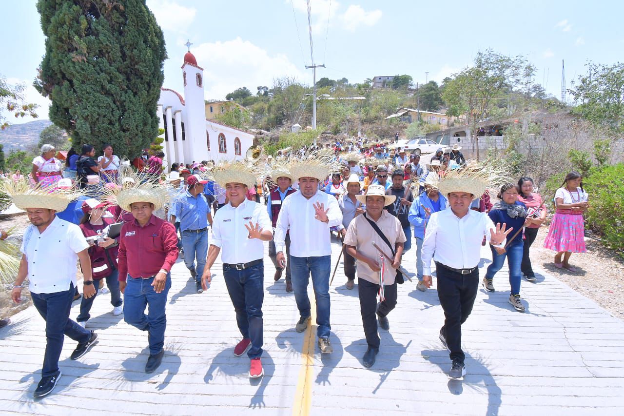 Sergio López Sánchez Recorre la Mixteca para Consolidar la Cuarta Transformación