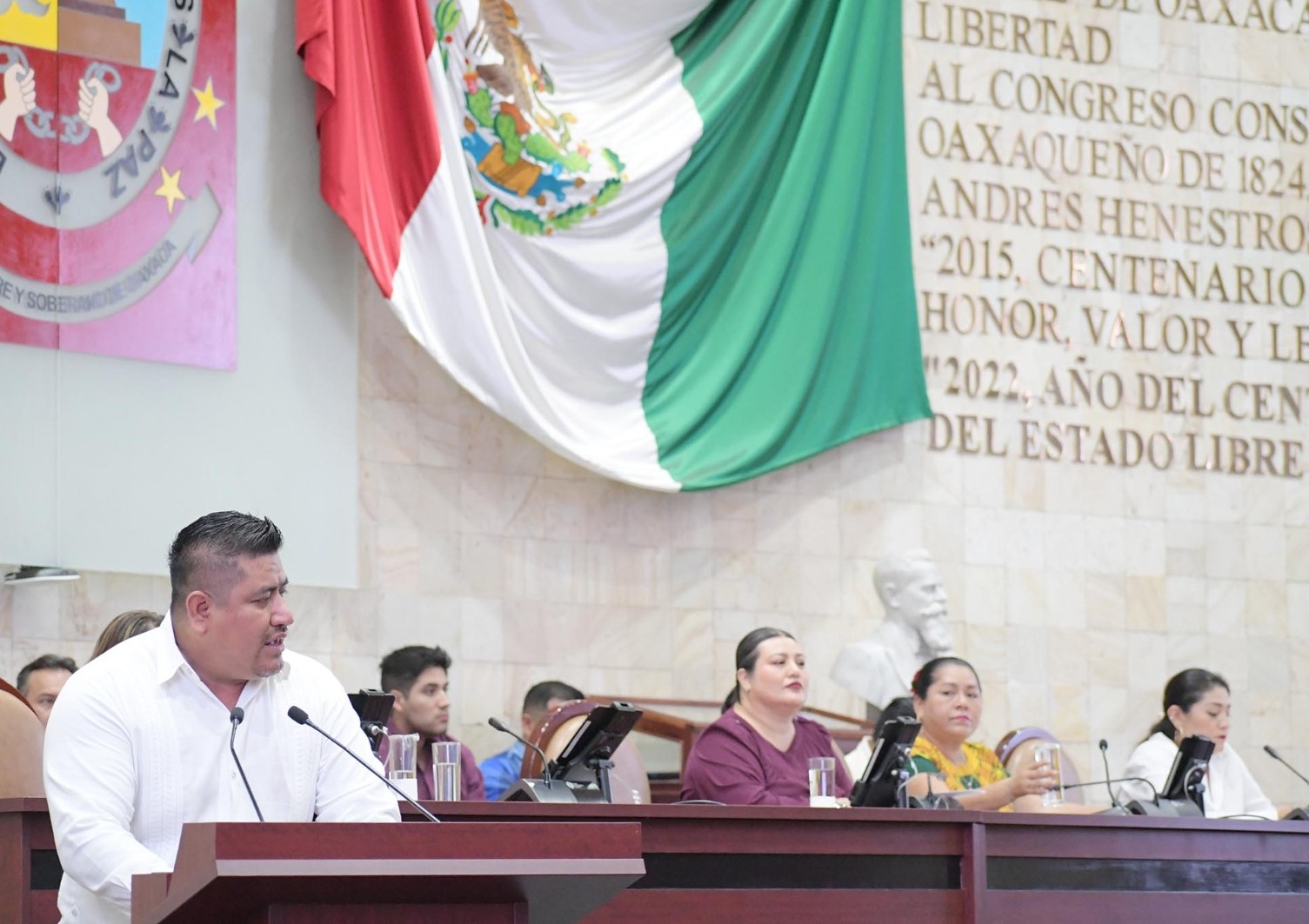 Congreso de Oaxaca Recibe Iniciativa de Reforma para Seguro de Vida de Policías