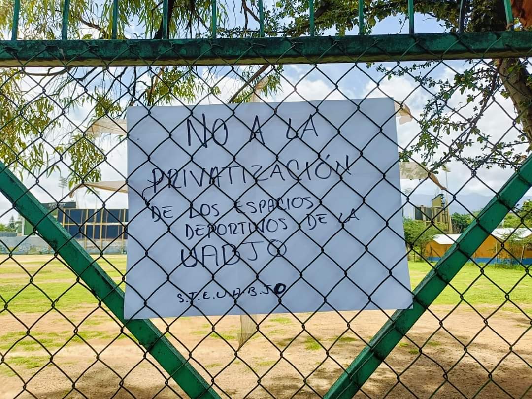 Controversia en la UABJO: Privatización de Espacios Deportivos Genera Rechazo