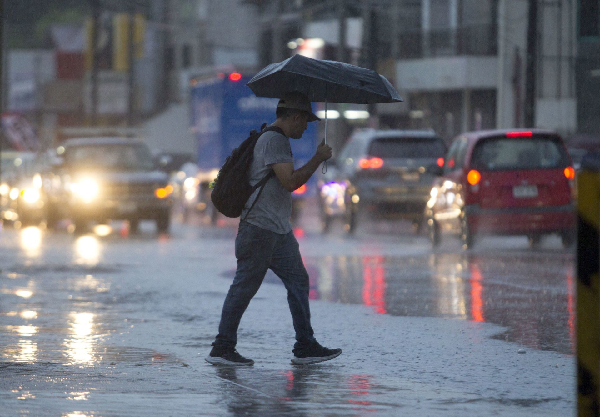 Prevén que huracán Beryl provoque lluvias fuertes en Oaxaca