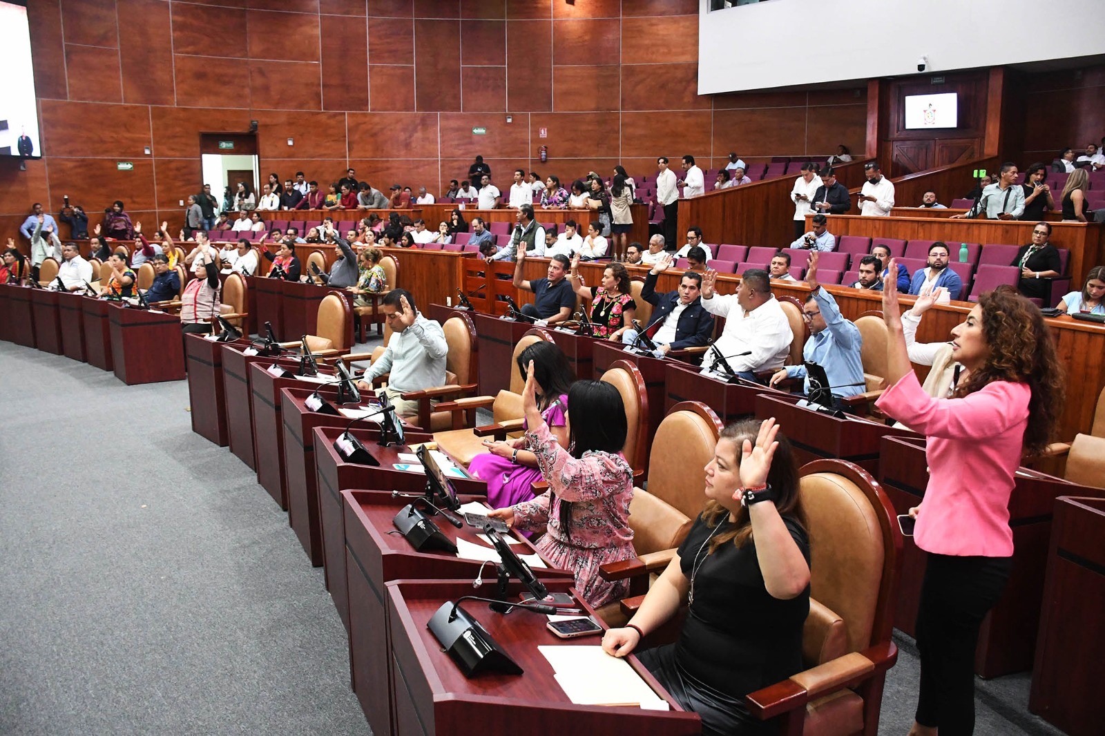 Congreso de Oaxaca pide informar a agricultores sobre agroquímicos prohibidos