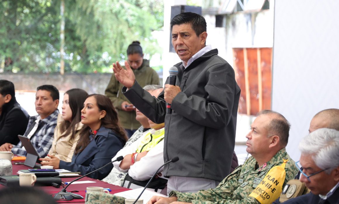 Salomón Jara preside consejo de Protección Civil tras daños de la tormenta tropical Nadine