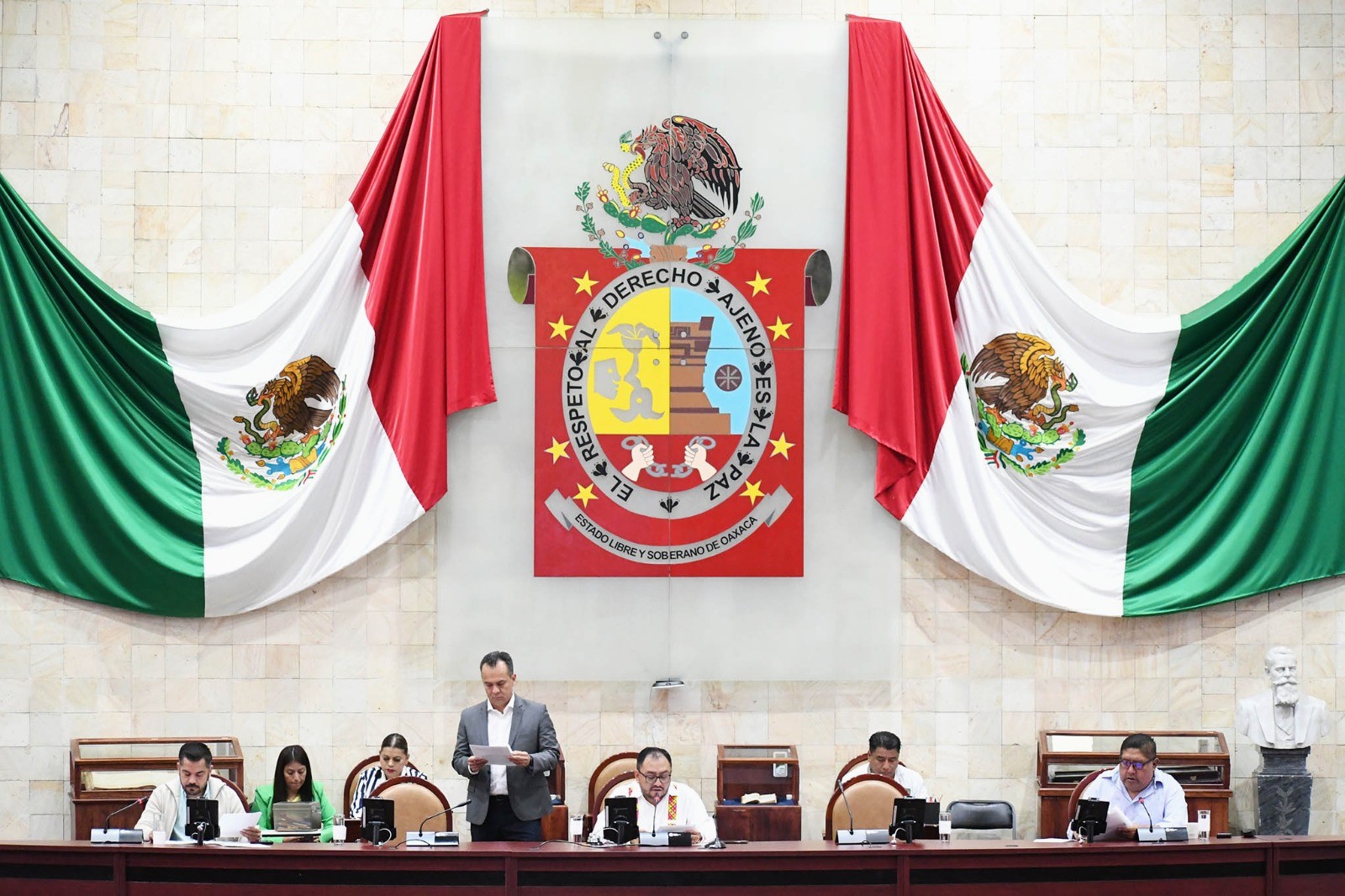 Recibe Congreso de Oaxaca minuta de reforma constitucional sobre salario mínimo