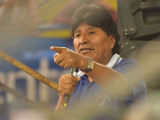 Evo Morales denuncia intento de asesinato tras ataque a su vehículo