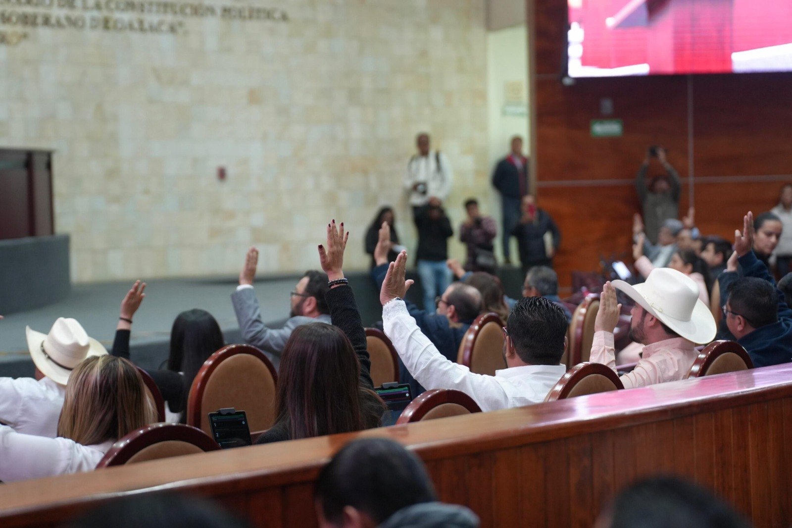 Reforman marco jurídico del Congreso para la reestructuración organizativa