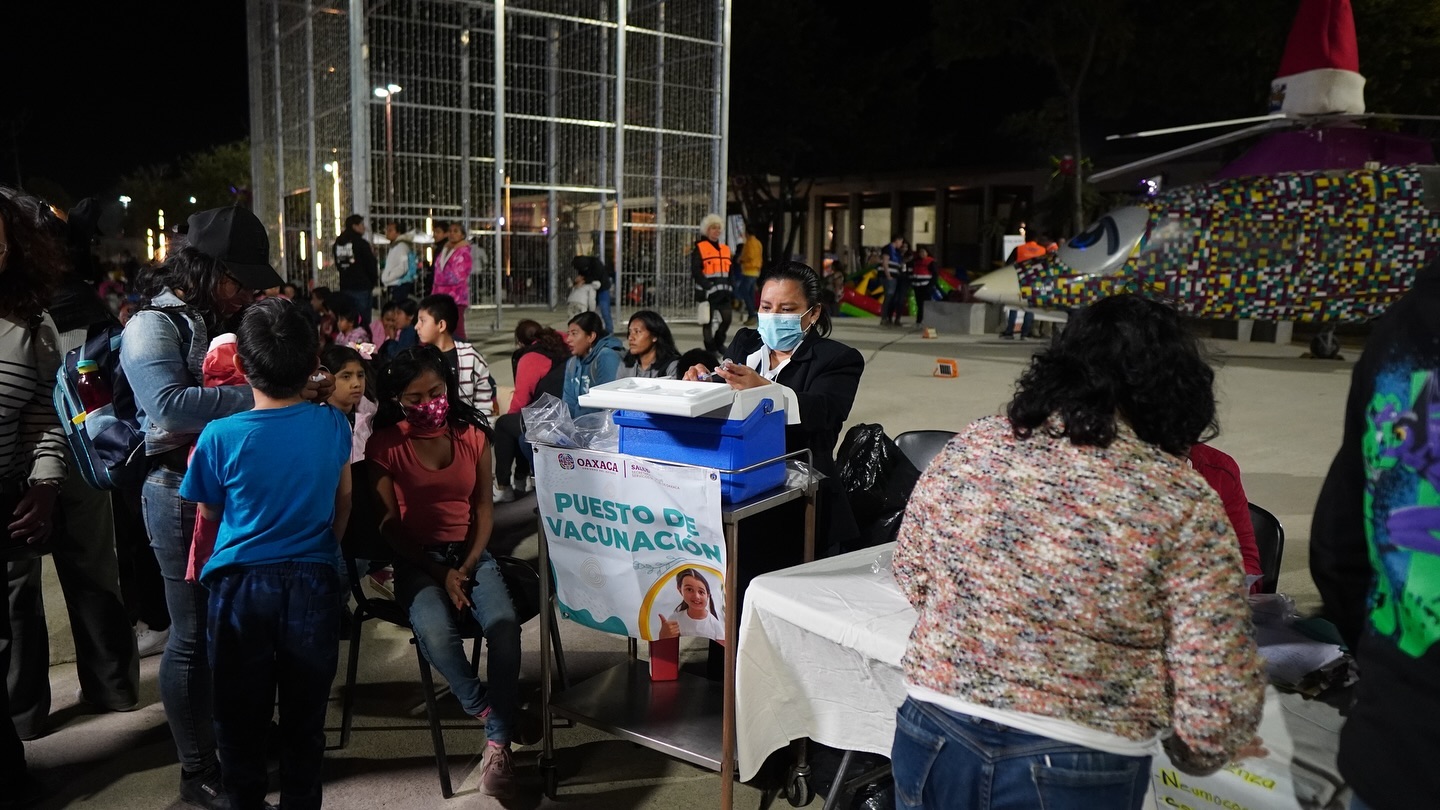 Oaxaca refuerza atención médica con Unidad Móvil y vacunación gratuita en el Parque Primavera