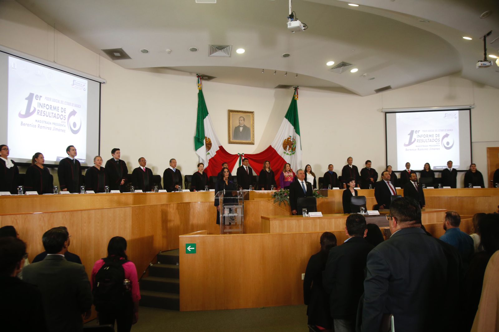 Oaxaca, con un Poder Judicial que transforma: magistrada Berenice Ramírez Jiménez La titular del Poder Judicial del Estado rindió su Primer Informe de Resultados 2024, en Sesión Solemne a la que asistieron la ministra Yasmín Esquivel Mossa y el gober...