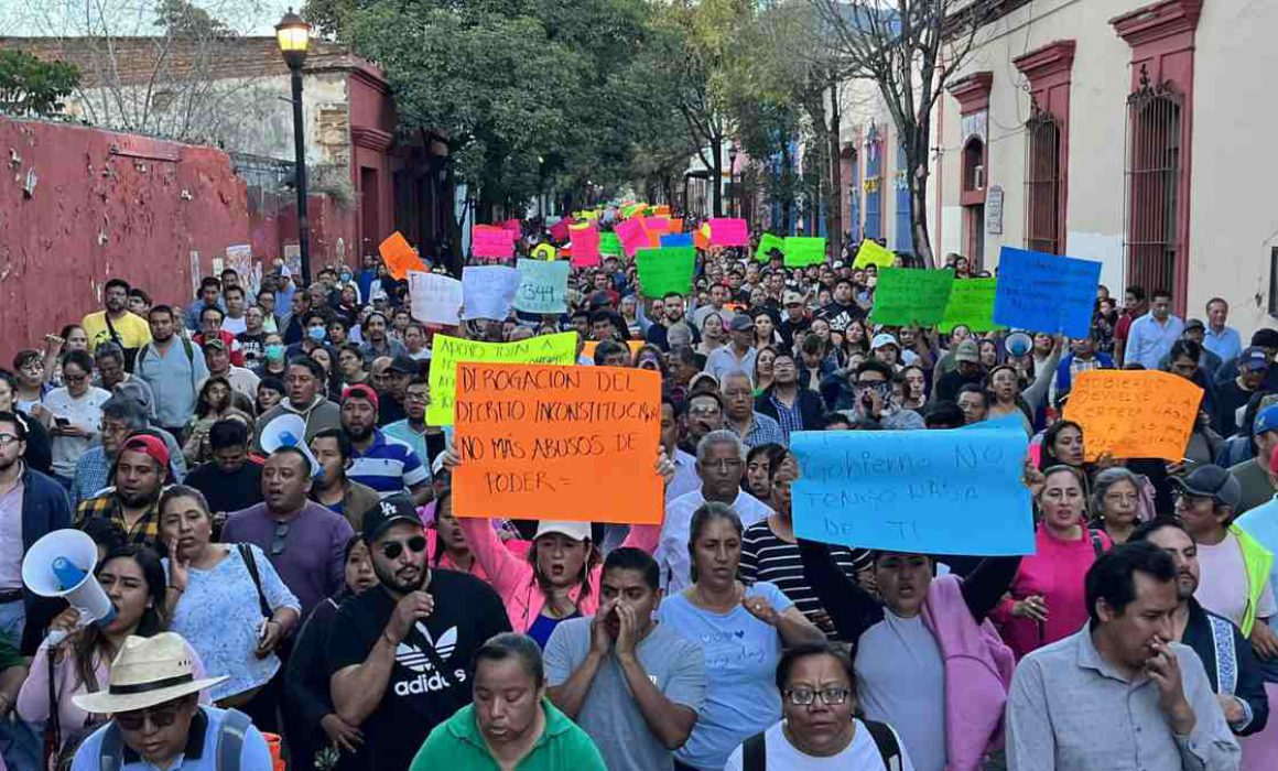 Gobierno de Oaxaca avanza en la revisión de bases laborales de burócratas; prioriza a sectores vulnerables